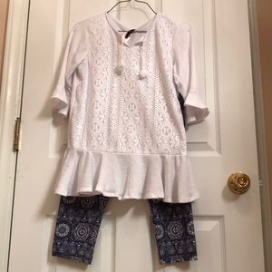 White lace top with blue paisley capris never worn